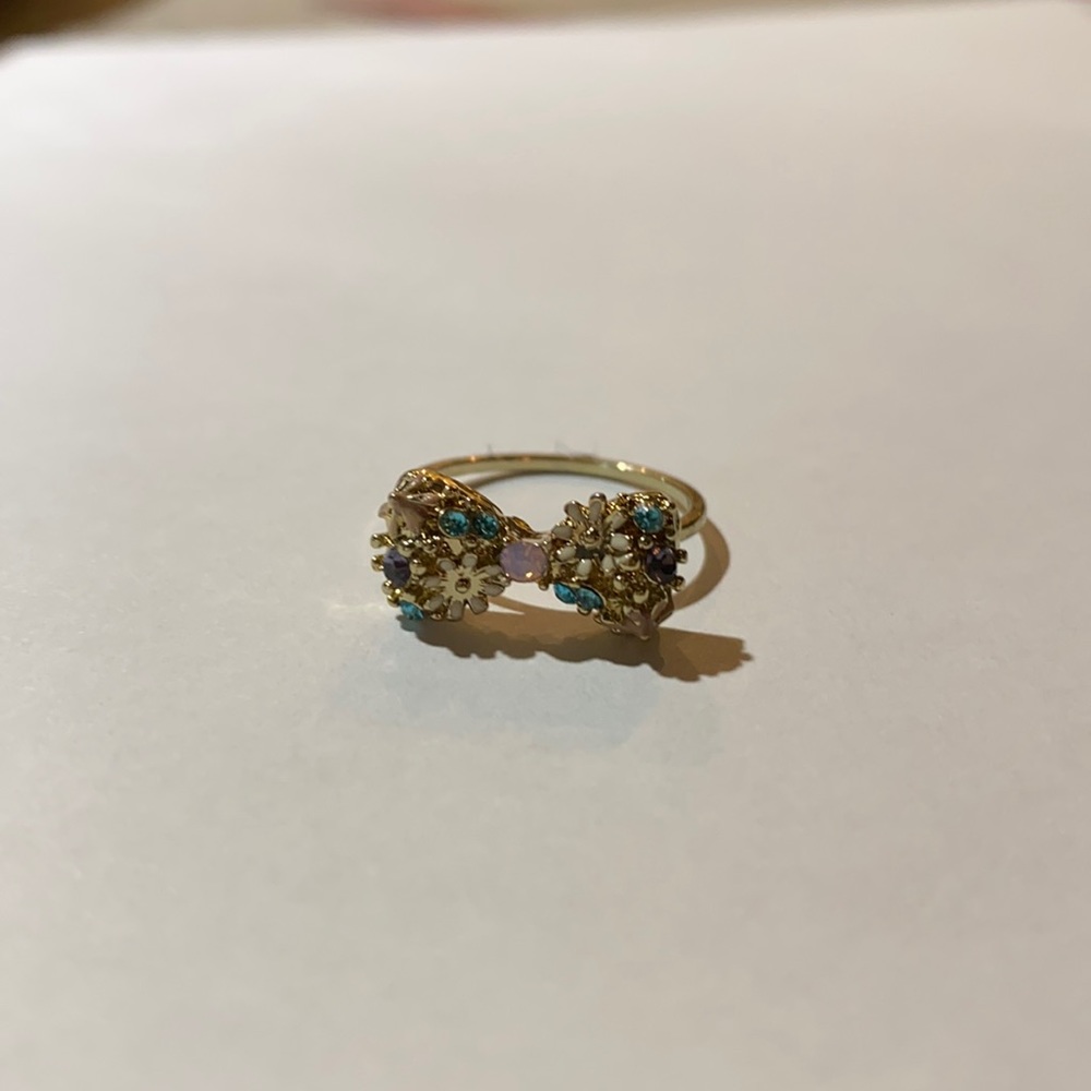 LAST CHANCE ⏰‼️ Gemstone Bow fashion ring